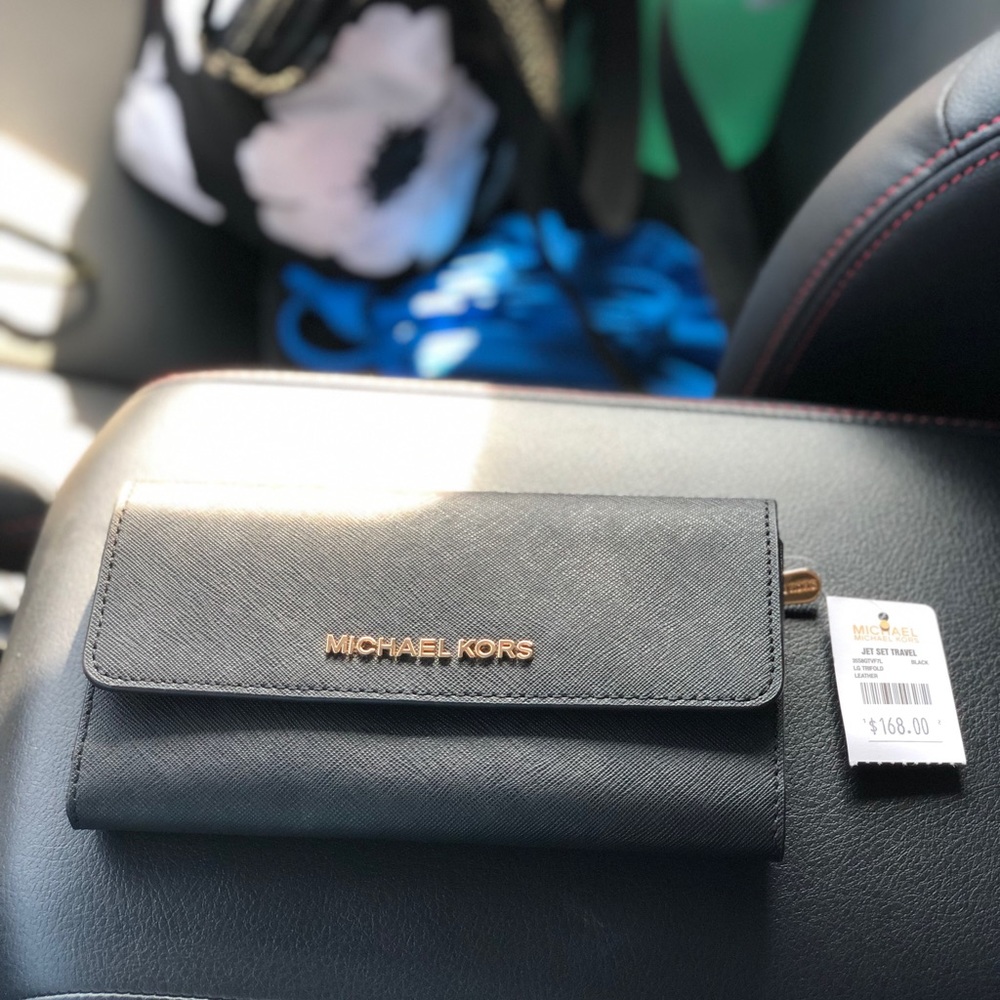 Michael Kors Wallet NWT